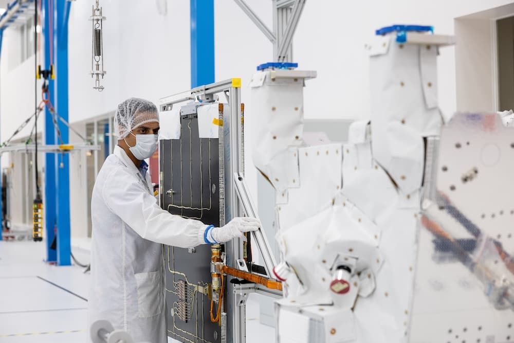 Abu Dhabi reaches for a factory that can produce 50 satellites a year